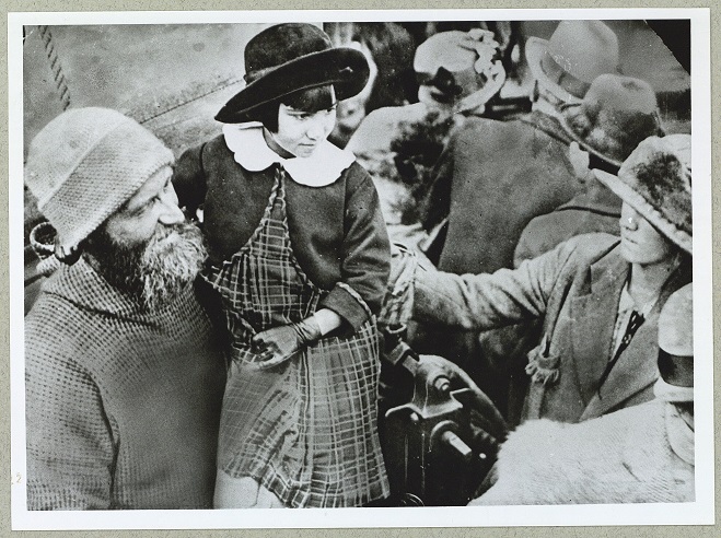 Peter Freuchen with daughter Pipaluk, 6 years old