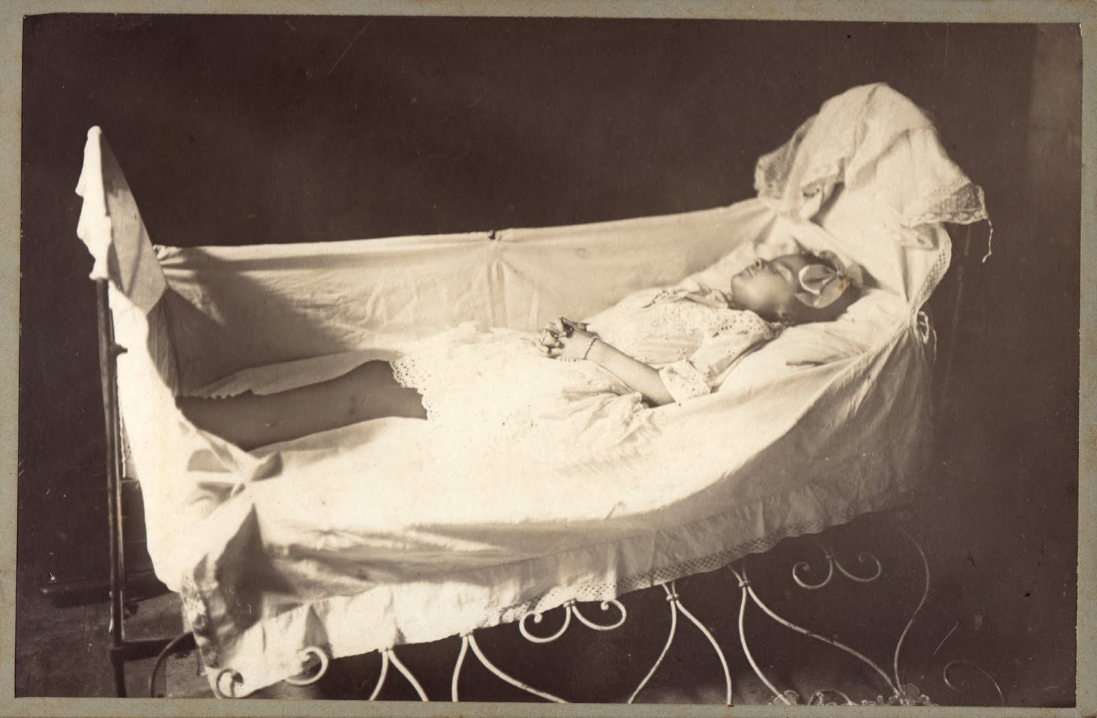 Victorian post mortem photograph